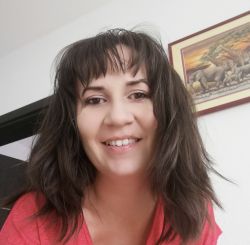 Mária Erbenová, dizajnérka predlôh na krížikové vyšívanie Mária Erbenová, dizajnérka predlôh na krížikové vyšívanie